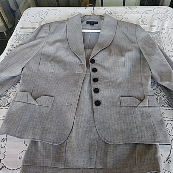 Surreal - Picture 1 of 1